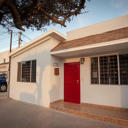 Clean&Equipped, 1-Floor 3-Bedroom Downtown House เอนเซนาดา ภายนอก รูปภาพ