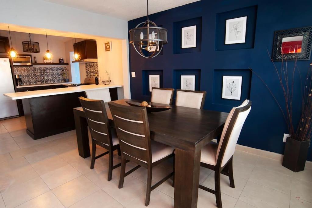 Clean&Equipped, 1-Floor 3-Bedroom Downtown House เอนเซนาดา ภายนอก รูปภาพ