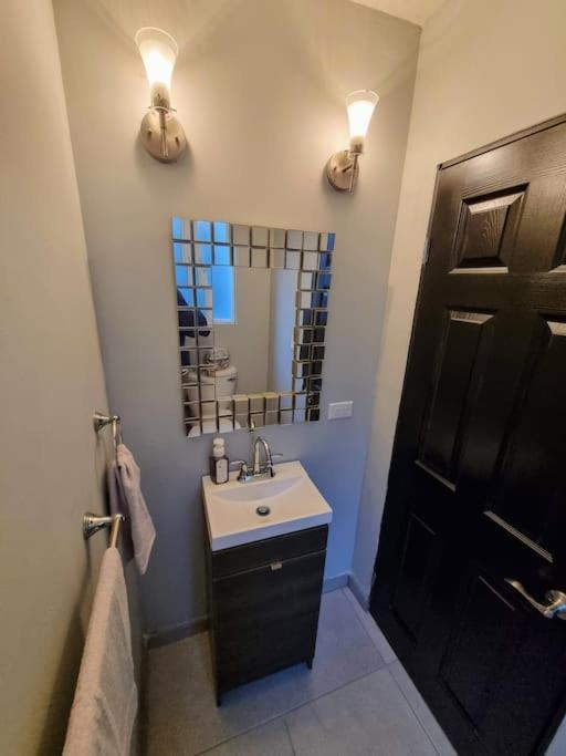 Clean&Equipped, 1-Floor 3-Bedroom Downtown House เอนเซนาดา ภายนอก รูปภาพ