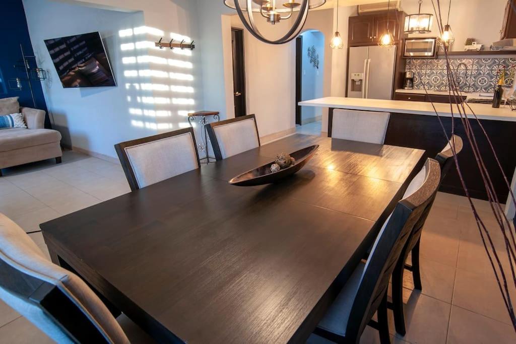 Clean&Equipped, 1-Floor 3-Bedroom Downtown House เอนเซนาดา ภายนอก รูปภาพ
