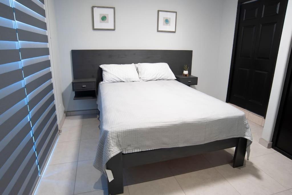 Clean&Equipped, 1-Floor 3-Bedroom Downtown House เอนเซนาดา ภายนอก รูปภาพ